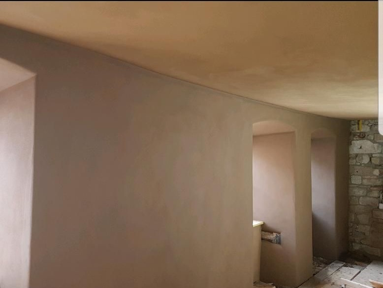 Fachwerkhaus mit Lehmputz Fensterausschnitt